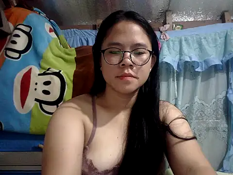 xxdreamgirl69 online show from June 4, 2026, 1:33 am