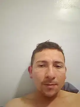 LarkingSumac online show from December 3, 2025, 7:05 am