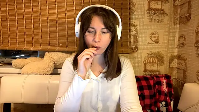 Tessa Muse online show from December 5, 2025, 3:20 pm