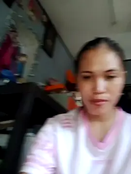 Lovely aprilxx online show from February 16, 2026, 8:10 am