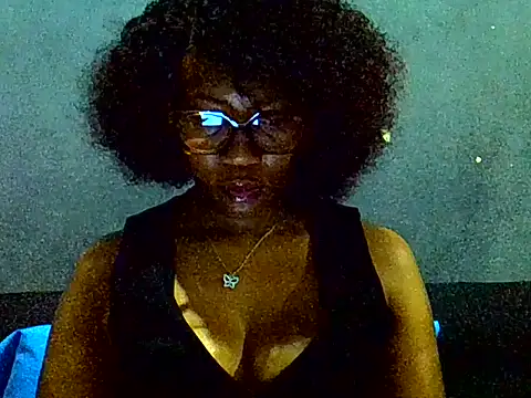 PreettyTee online show from July 17, 2026, 1:45 am