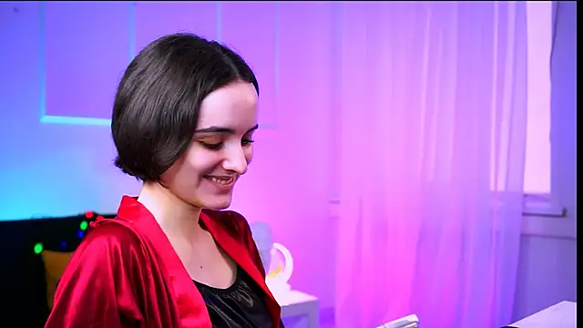 KateWillows online show from February 18, 2026, 5:03 am