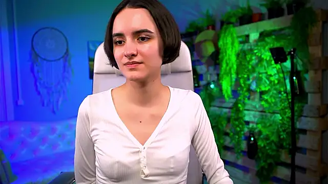 KateWillows online show from March 2, 2026, 5:08 am