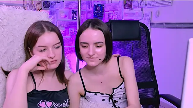 KateWillows online show from April 16, 2026, 6:58 am