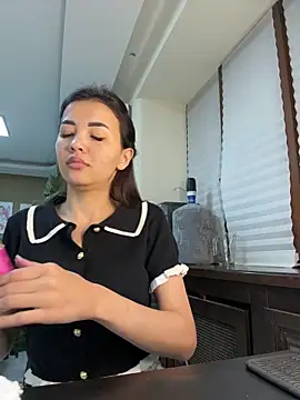 cordeliawow online show from December 19, 2025, 5:03 am