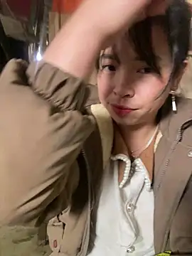 alissa-ww online show from March 8, 2026, 6:06 am