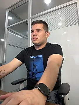 Snapshot of ian_david_Xxx chatting on December 5, 2025, 5:27 am ian david Xxx online show from December 5, 2025, 5:27 am