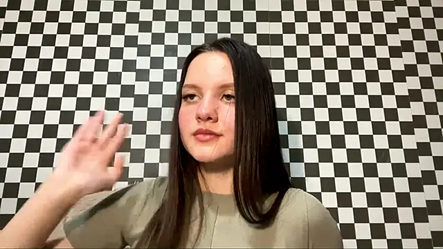 ConchitaMaestas online show from December 4, 2025, 5:21 pm