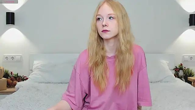 Snapshot of GhisllaineWestler chatting on January 19, 2026, 4:05 am GhisllaineWestler online show from January 19, 2026, 4:05 am