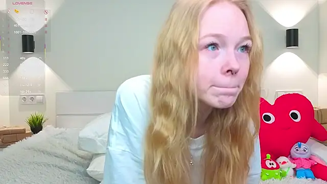 Snapshot of GhisllaineWestler chatting on February 14, 2026, 4:42 am GhisllaineWestler online show from February 14, 2026, 4:42 am