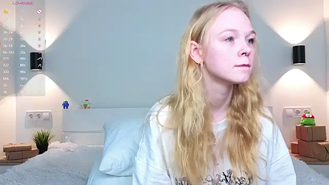 Snapshot of GhisllaineWestler chatting on February 15, 2026, 7:51 am GhisllaineWestler online show from February 15, 2026, 7:51 am