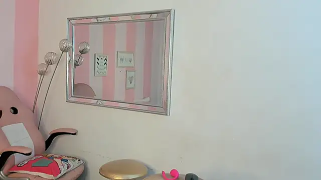 Amaia Monroe online show from February 28, 2026, 4:02 am