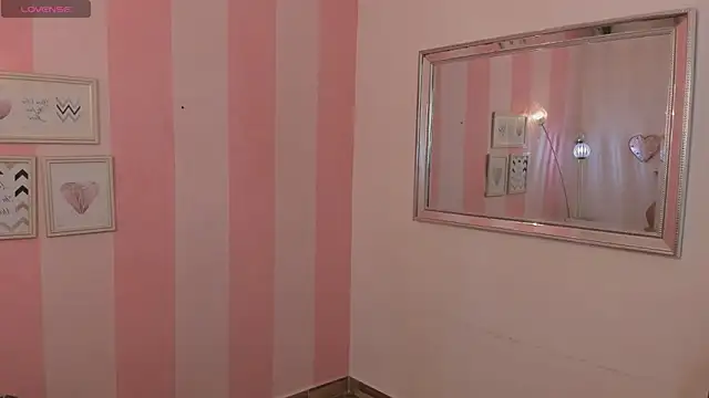 Amaia Monroe online show from April 16, 2026, 4:02 am