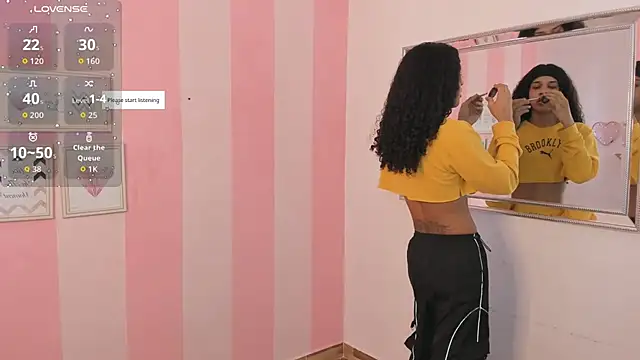 Amaia Monroe online show from April 22, 2026, 3:20 am