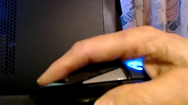 Tightholeboy online show from November 28, 2025, 8:22 pm