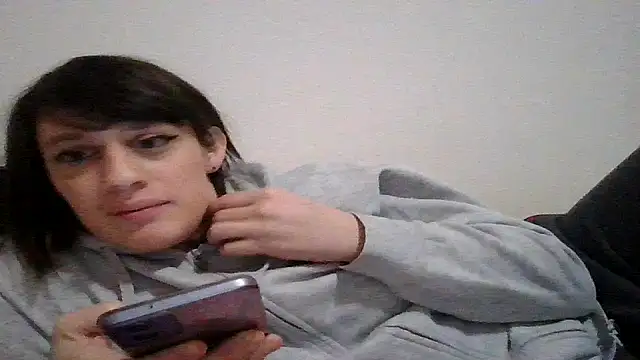 mala93ts online show from December 3, 2025, 8:18 pm