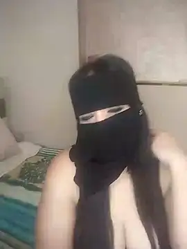 Snapshot of lolotheone chatting on January 16, 2026, 11:20 pm lolotheone online show from January 16, 2026, 11:20 pm