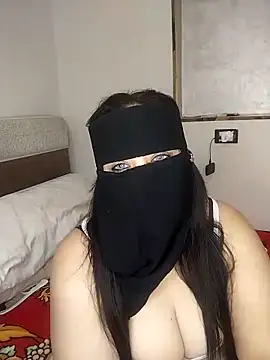 Snapshot of lolotheone chatting on February 8, 2026, 1:42 am lolotheone online show from February 8, 2026, 1:42 am