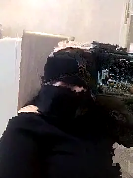 Snapshot of lolotheone chatting on April 9, 2026, 11:21 pm lolotheone online show from April 9, 2026, 11:21 pm