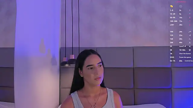 Emily luve online show from December 4, 2025, 7:44 pm