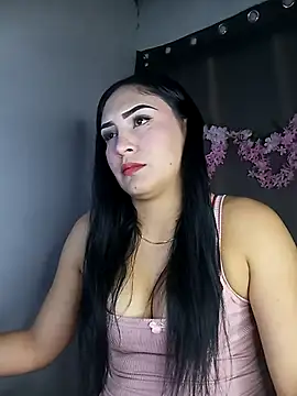 Emy cutee online show from December 4, 2025, 4:05 pm