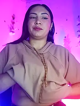 Emy cutee online show from January 13, 2026, 12:21 pm