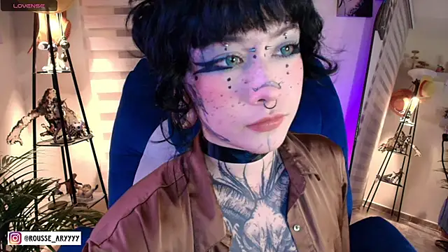 AryRousse online show from June 10, 2026, 4:01 am