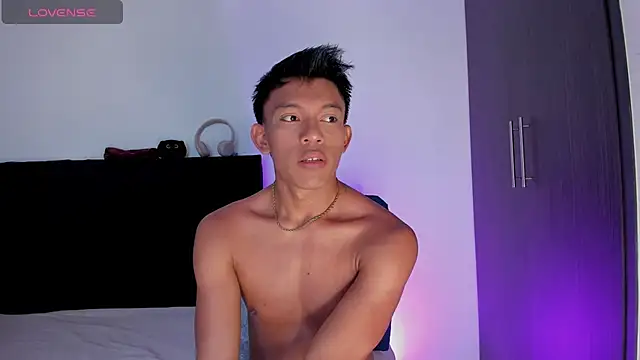 santinaughty online show from February 14, 2026, 5:53 pm