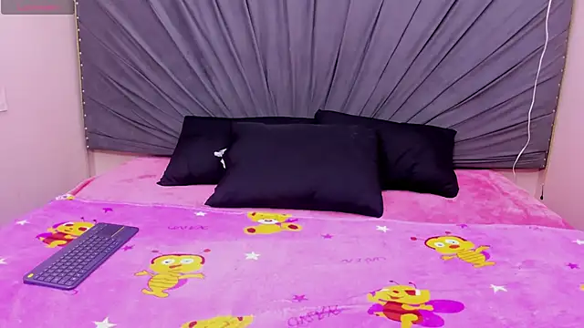 Saray AssMessy online show from December 3, 2025, 2:15 pm