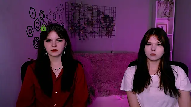 mikameovv online show from December 3, 2025, 12:14 pm