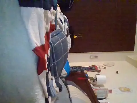 ilove90123 online show from March 28, 2026, 9:42 am