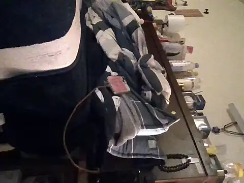 ilove90123 online show from April 10, 2026, 7:07 pm