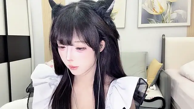 xiaoyu-8888 online show from March 4, 2026, 12:00 pm