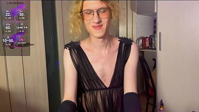 Snapshot of Avery_adam chatting on March 9, 2026, 2:04 am Avery adam online show from March 9, 2026, 2:04 am