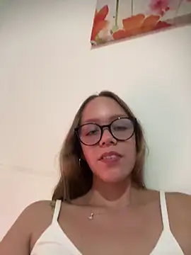 Snapshot of MissNaughtyClass chatting on July 24, 2026, 1:53 pm MissNaughtyClass online show from July 24, 2026, 1:53 pm