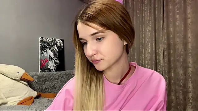 VikkiWittel online show from December 2, 2025, 5:41 pm