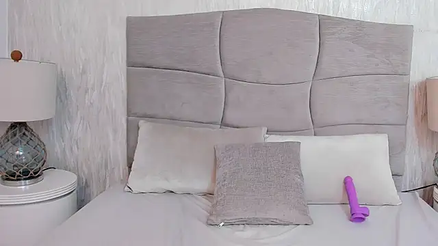 Naomii BDSM online show from March 3, 2026, 2:39 am