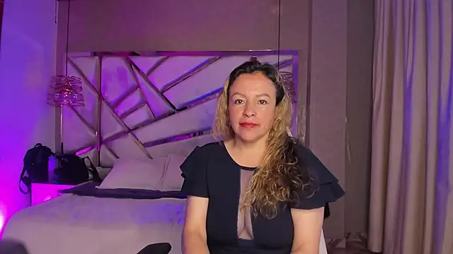 Ivonne 444 online show from December 1, 2025, 1:05 pm