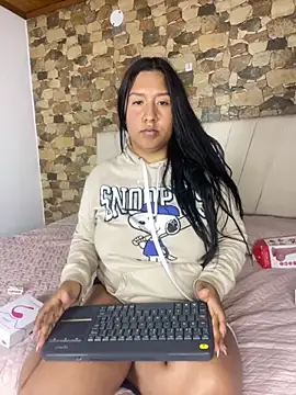 Snapshot of _madisonfoxxx2 chatting on December 4, 2025, 7:28 am madisonfoxxx2 online show from December 4, 2025, 7:28 am