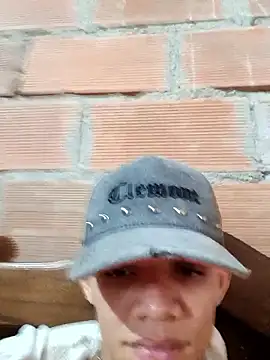 daniel garzon online show from December 2, 2025, 8:15 pm