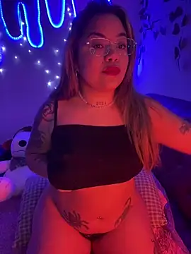 Lindalatina2001 online show from May 30, 2026, 7:22 pm