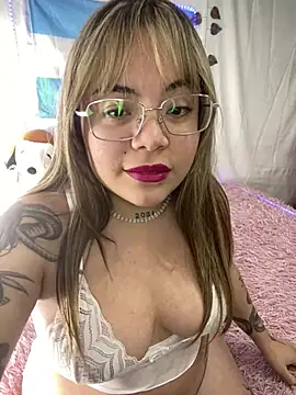 Lindalatina2001 online show from July 21, 2026, 7:49 pm