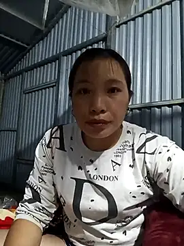 Evelyn-n online show from February 12, 2026, 12:00 pm