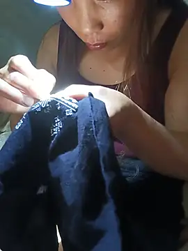 Snapshot of Evelyn-n chatting on July 1, 2026, 2:51 pm Evelyn-n online show from July 1, 2026, 2:51 pm
