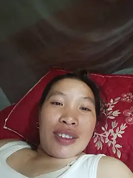 Snapshot of Evelyn-n chatting on July 9, 2026, 1:48 pm Evelyn-n online show from July 9, 2026, 1:48 pm