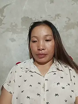 Snapshot of Evelyn-n chatting on July 29, 2026, 12:36 pm Evelyn-n online show from July 29, 2026, 12:36 pm