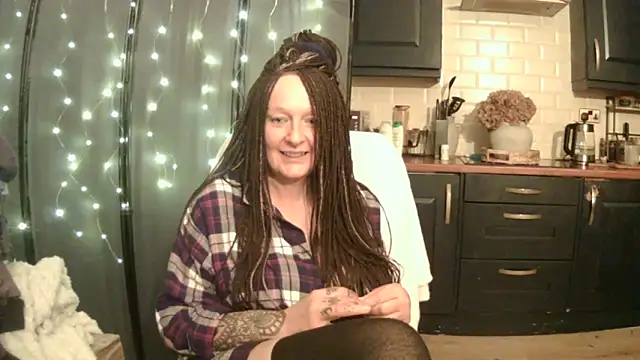 Snapshot of pixxiexo chatting on December 22, 2025, 5:26 am pixxiexo online show from December 22, 2025, 5:26 am