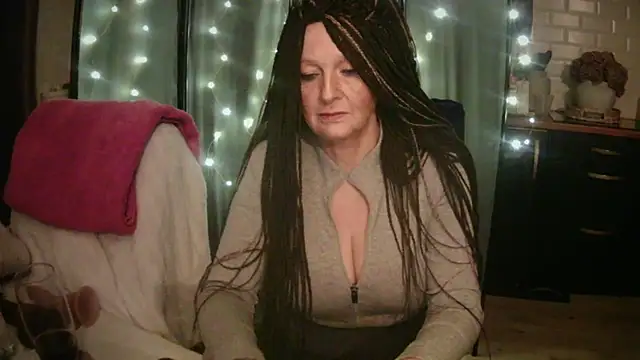 Snapshot of pixxiexo chatting on January 13, 2026, 2:28 am pixxiexo online show from January 13, 2026, 2:28 am