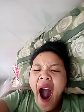 Pretty-haert online show from April 21, 2026, 3:46 am