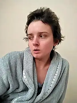 Amy01112 online show from April 24, 2026, 3:58 pm